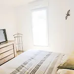 شقة Eleganza-2 By Interhome لو لا فاندو